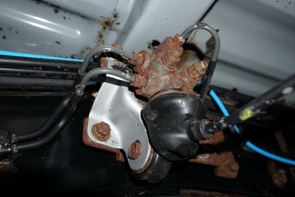 Toyota HZJ - parte delantera inferior con protección completa
