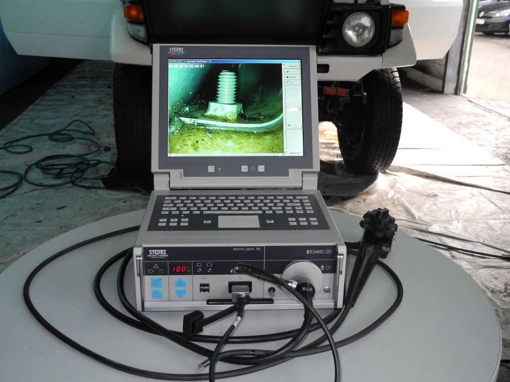 Grasa TimeMAX penetrando en juntas y recovecos del bastidor