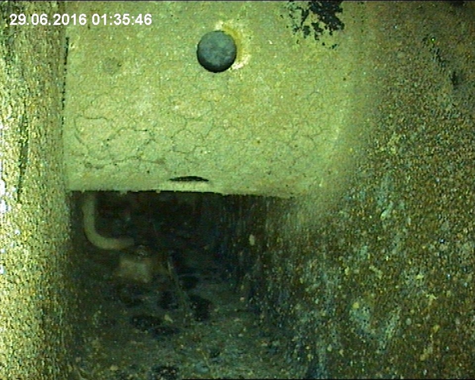 Inyección de grasa en cavidades laterales del bastidor