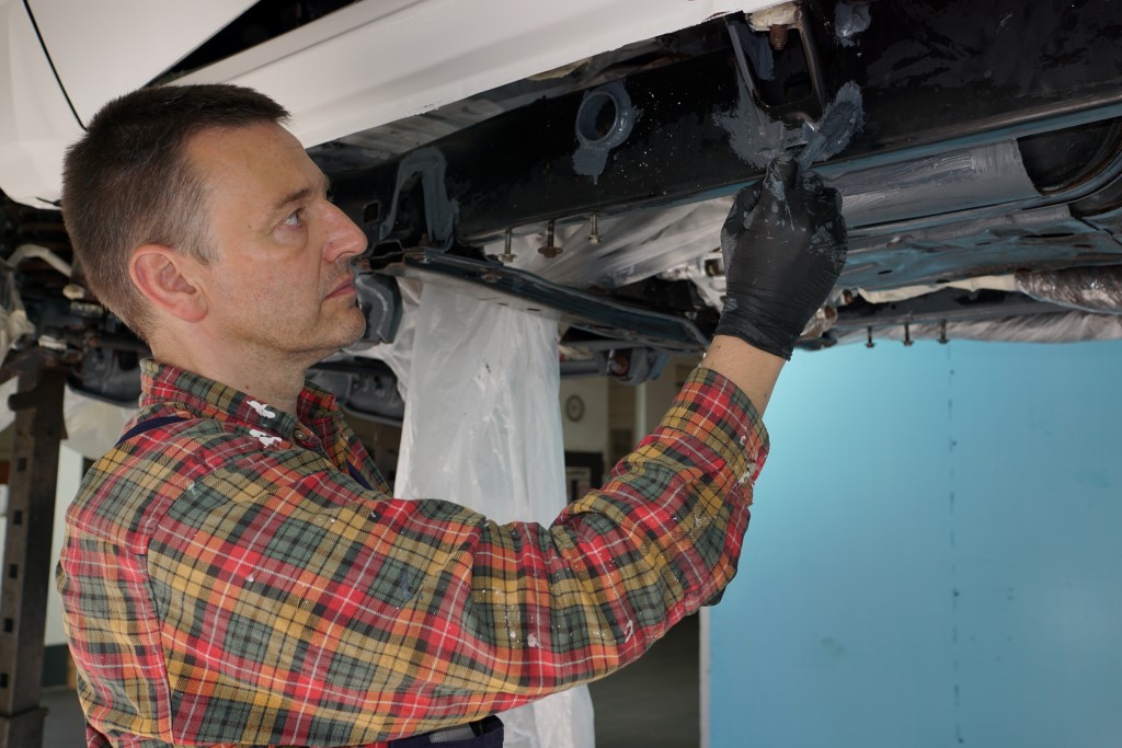 Toyota HZJ 78 - zona central inferior completamente protegida